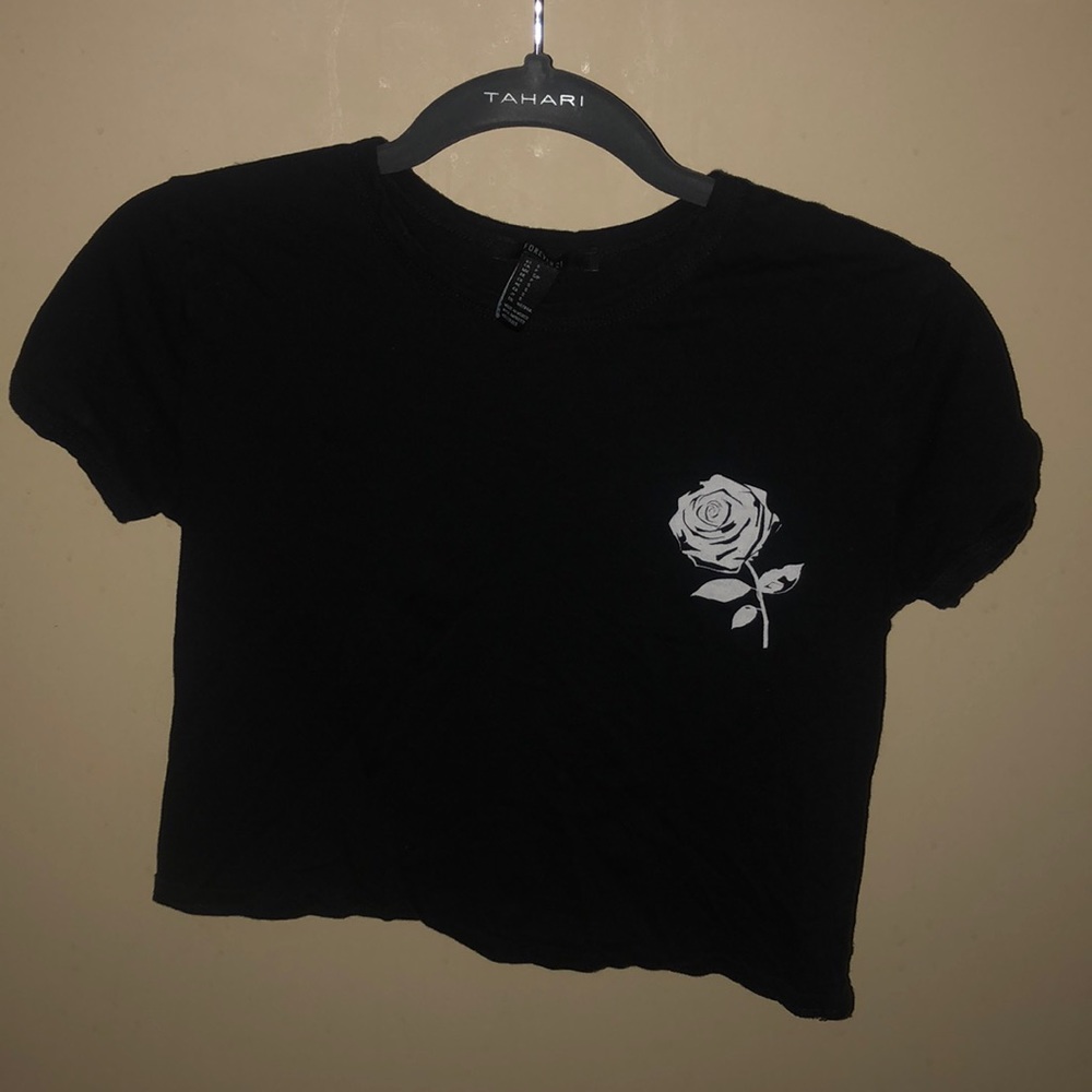 Forever 21 crop top w/ white rose